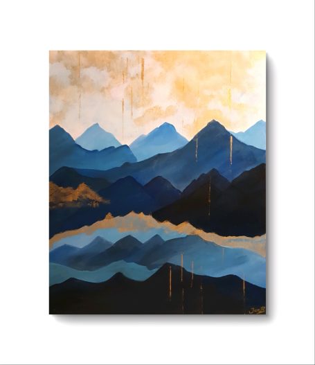 Abstrakte Landschaft mit blauen Bergsilhouetten und goldenen Akzenten.